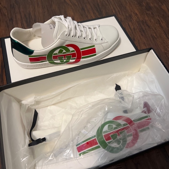 Gucci Ace Interlocking Logo Sneakers - Picture 4 of 5
